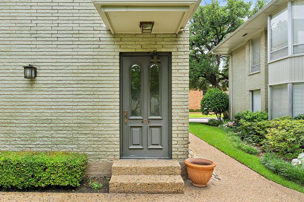 6367 Diamond Head Circle #D, Dallas, TX 75225