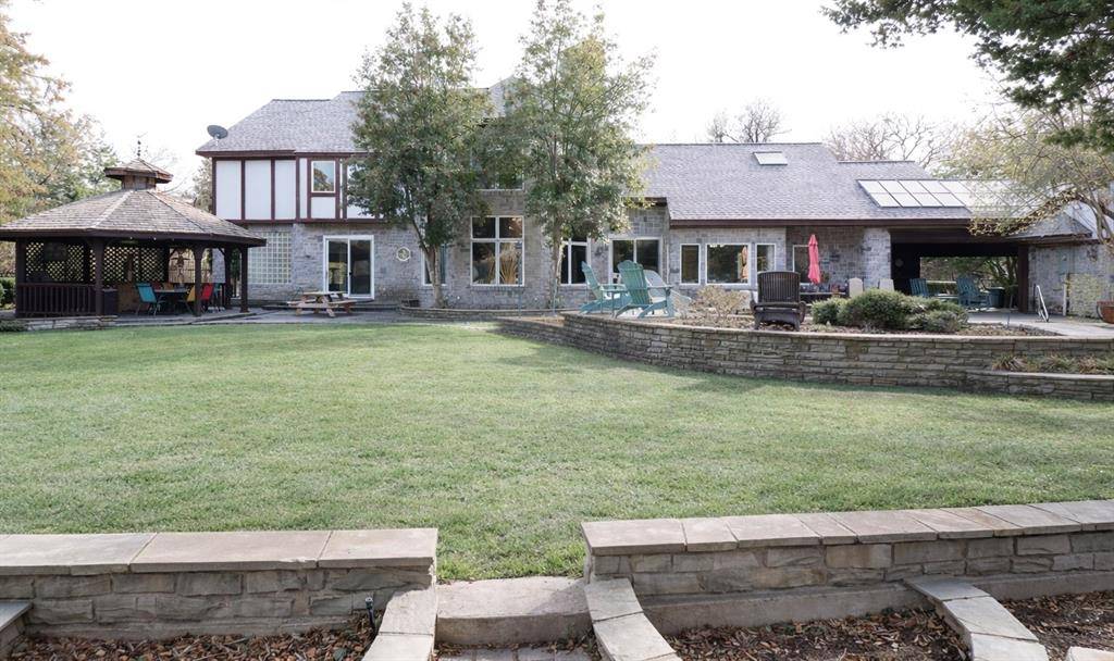 1075 Mobley Road, Cedar Hill, TX 75104