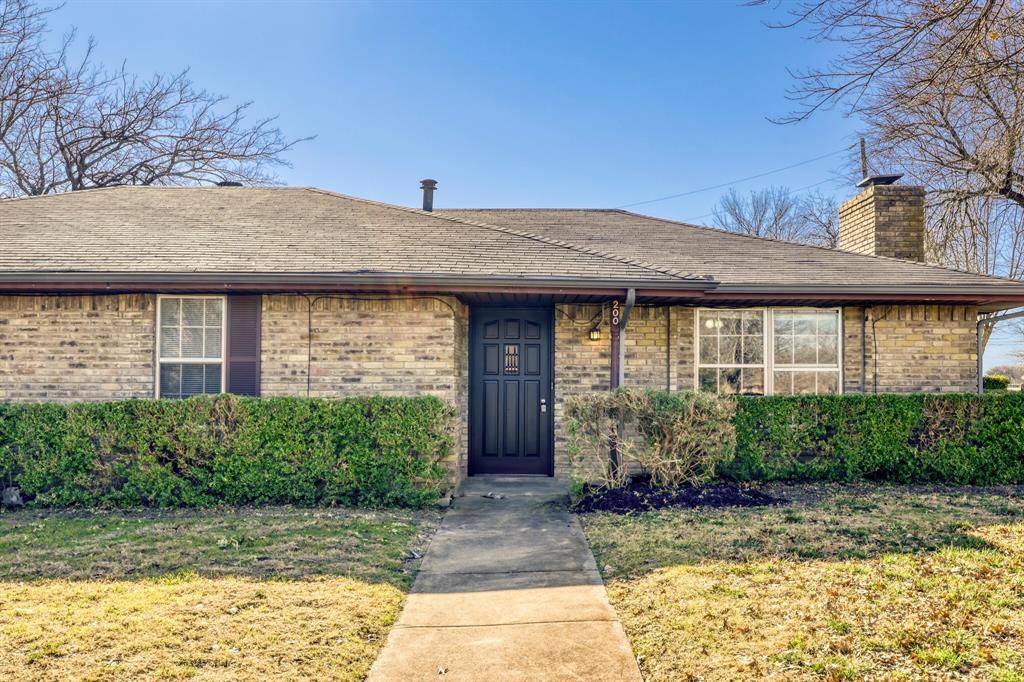 200 Connie Drive, Desoto, TX 75115