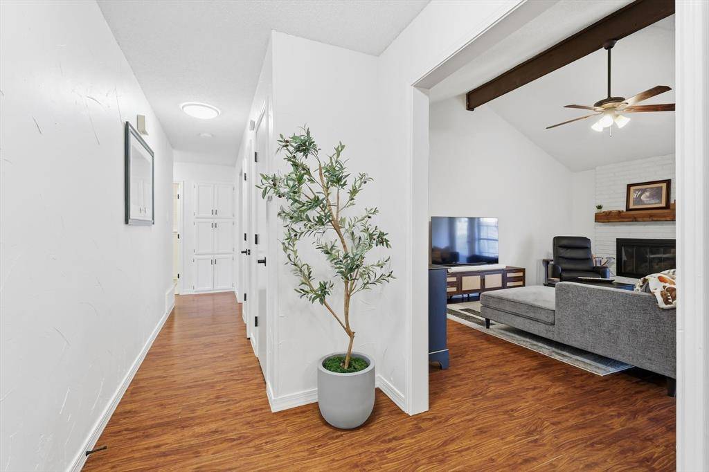 5001 Trails Edge Drive, Arlington, TX 76017