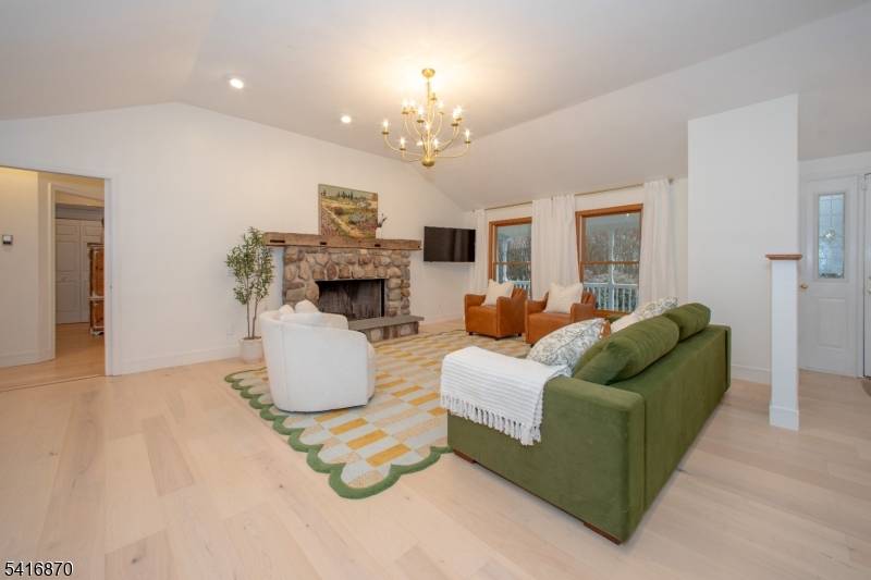 10 Second St, Branchville Boro, NJ 07826