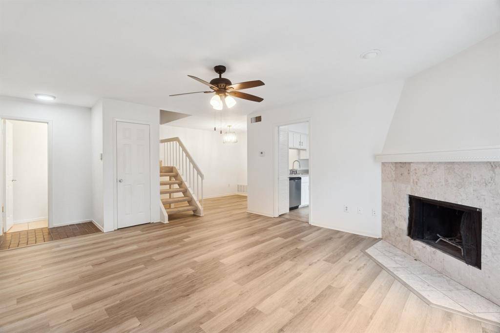 883 Dublin Drive #B, Richardson, TX 75080