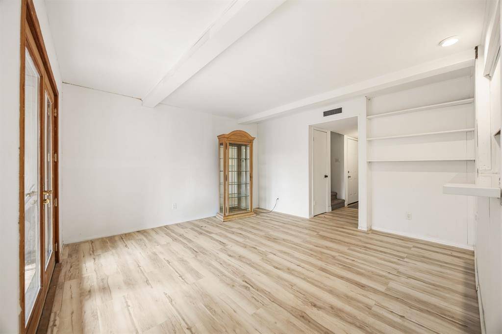 438 Arborview Drive, Garland, TX 75043