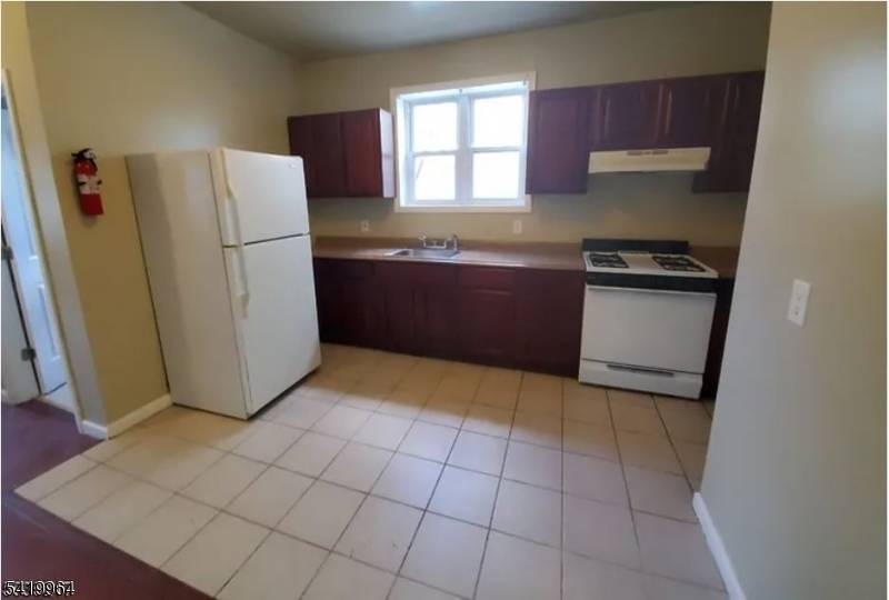 231 Rhode Island Ave, East Orange City, NJ 07018