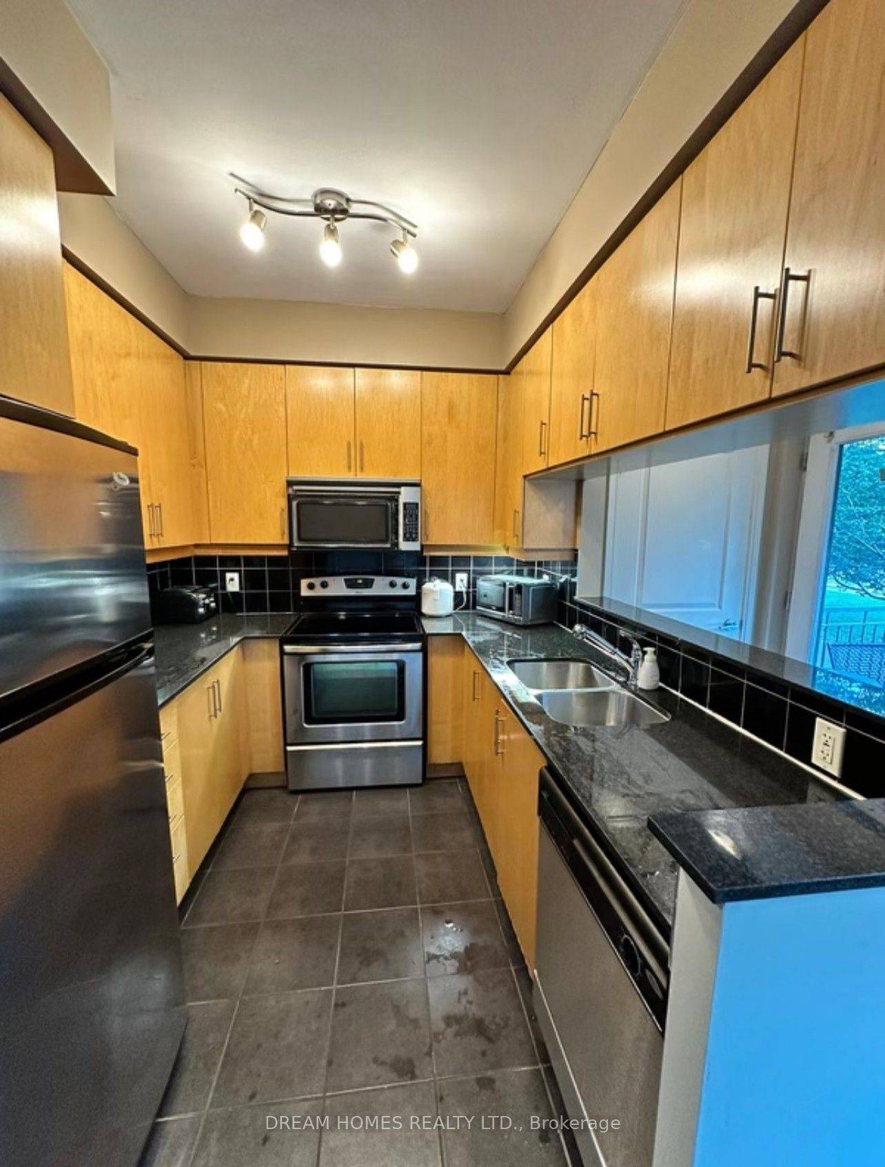 70 Absolute AVE #124, Mississauga, ON L4Z 0A4