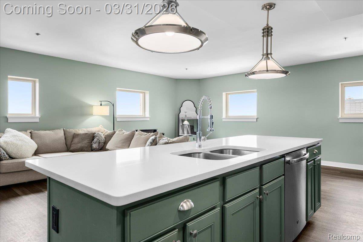 525 W LAFAYETTE BLVD #21C, Detroit, MI 48226