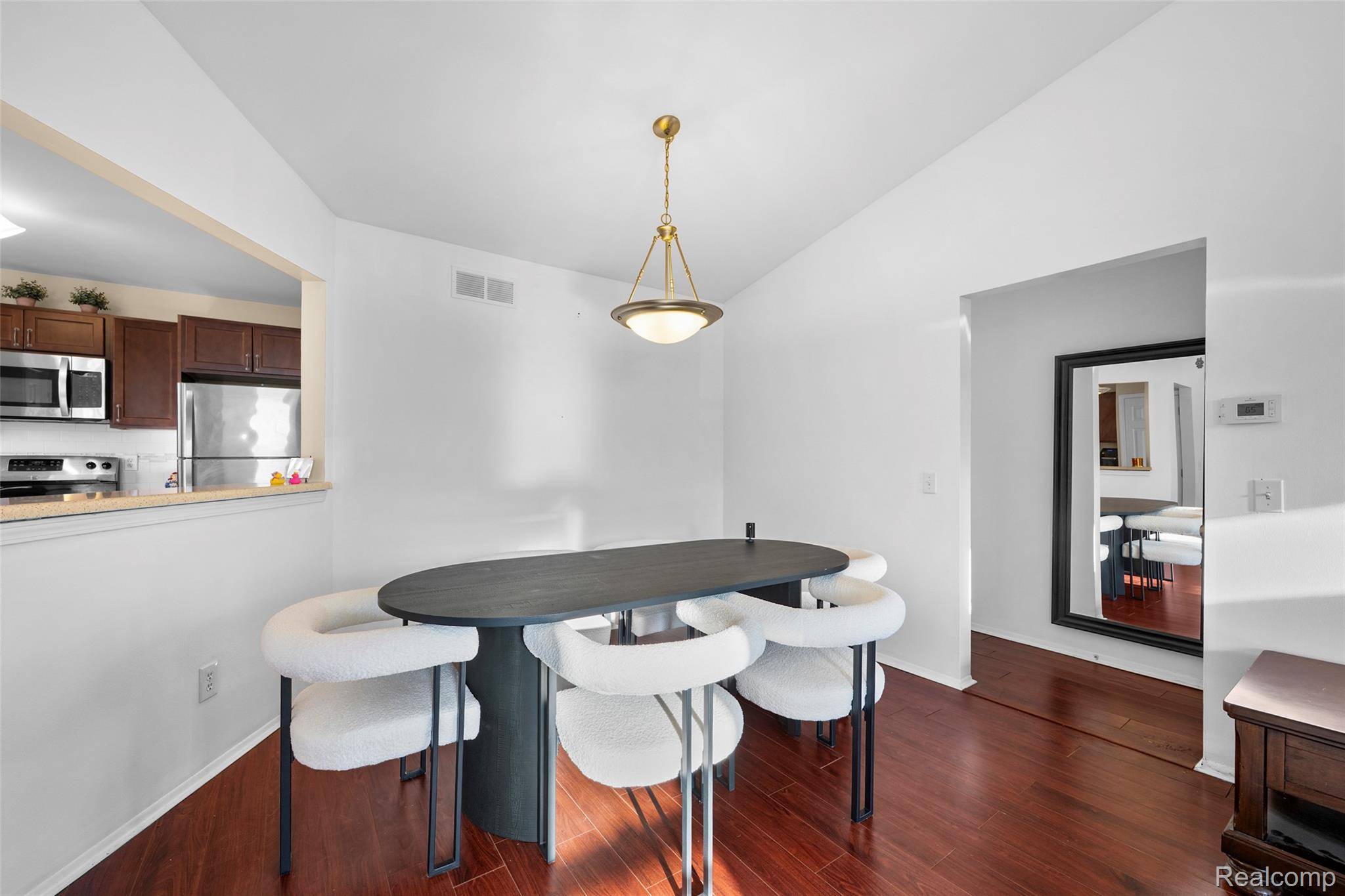 22161 Indian Creek DR, Farmington Hills, MI 48335