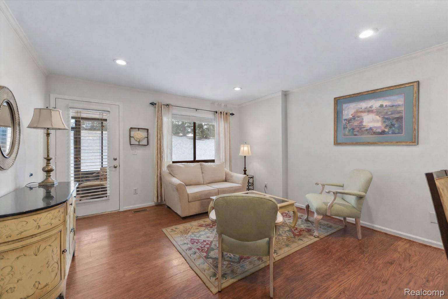 983 Wexford WAY, Rochester Hills, MI 48307