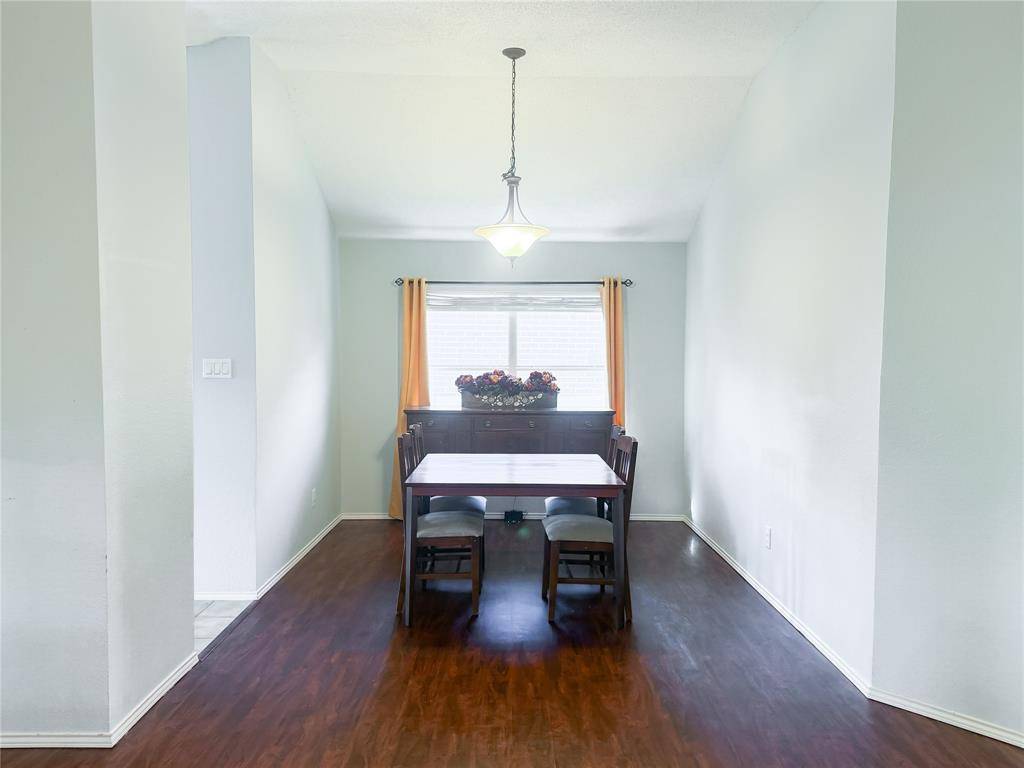 2115 Meadowview Drive, Corinth, TX 76210