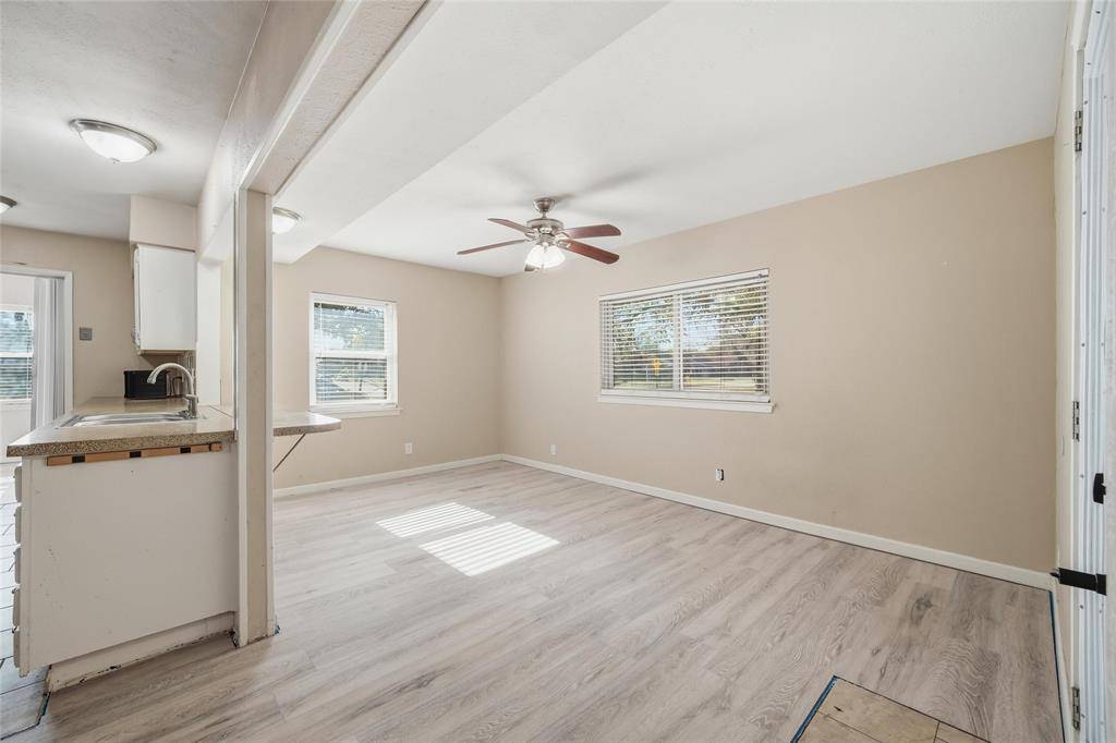 1501 Meandering Way, Garland, TX 75040