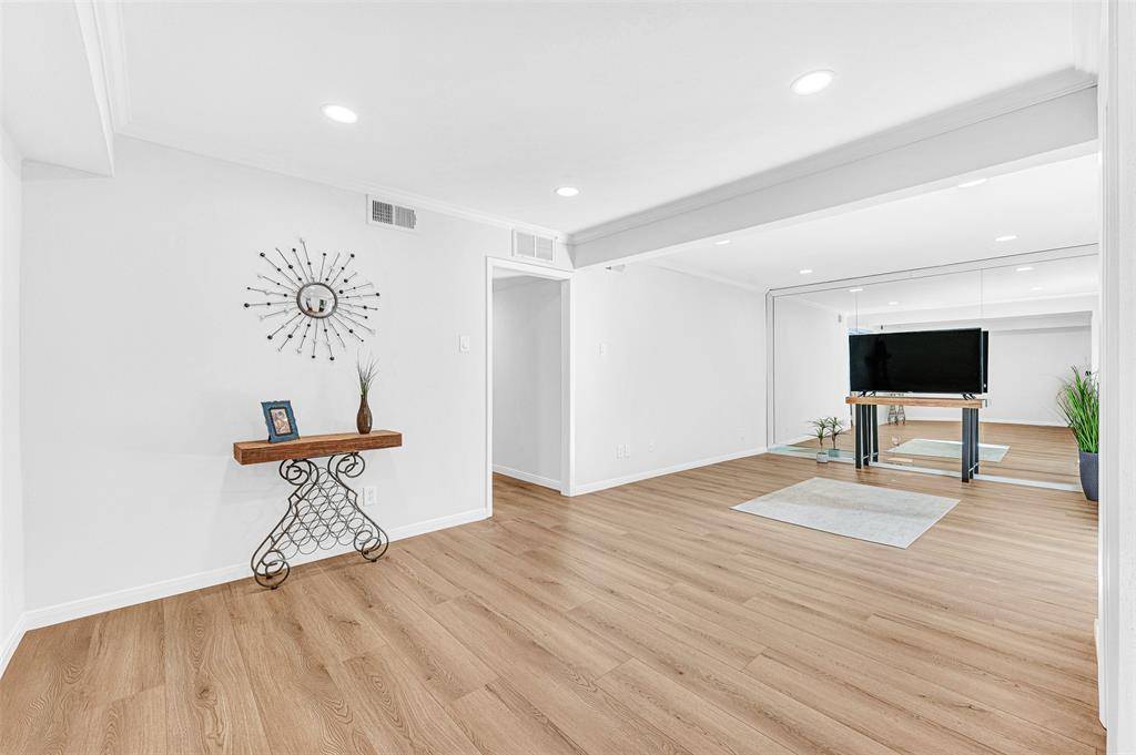 2809 Rio Branco Street #102, Farmers Branch, TX 75234