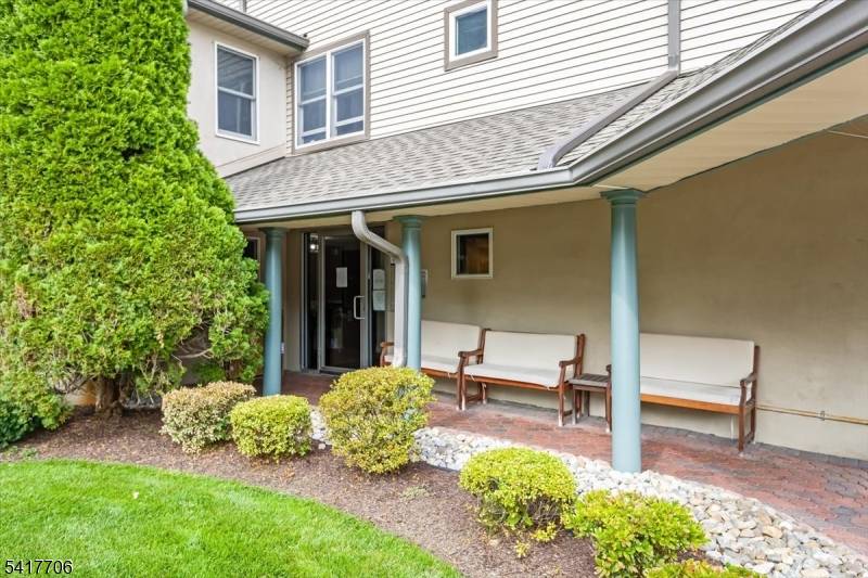 93 Park Edge, Berkeley Heights Twp., NJ 07922