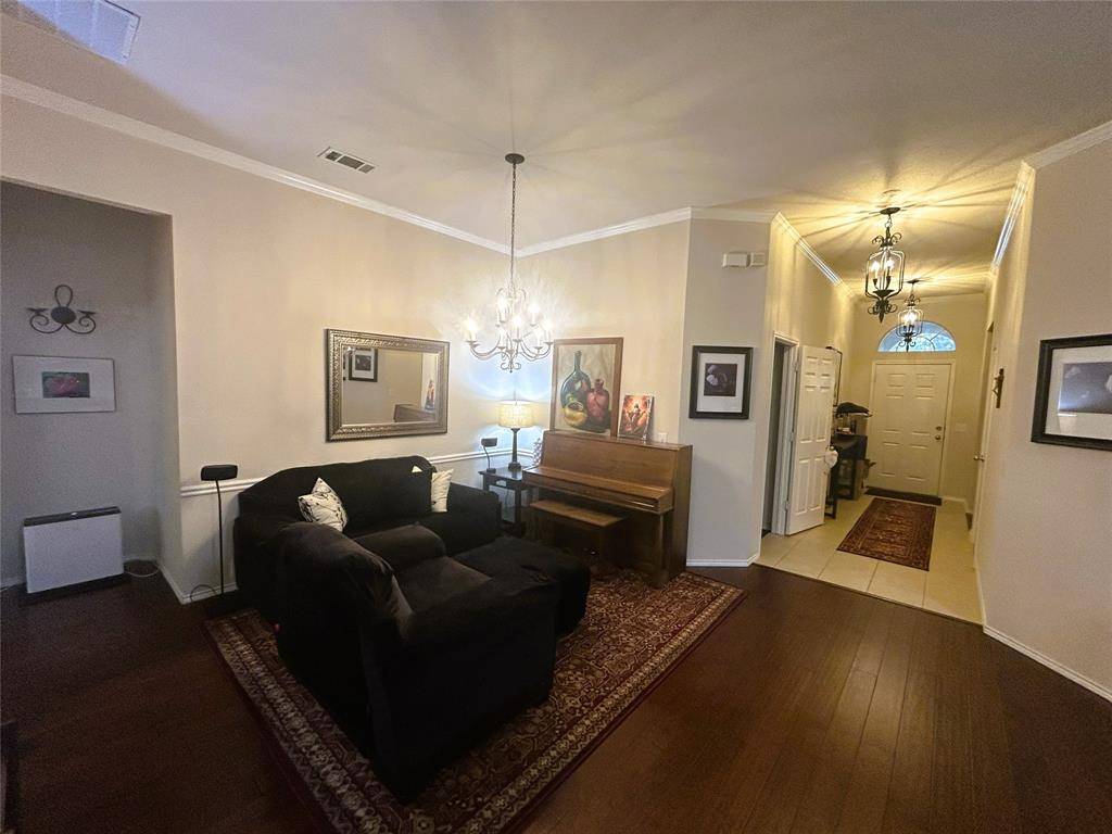 7021 Crenshaw Lane, Denton, TX 76210