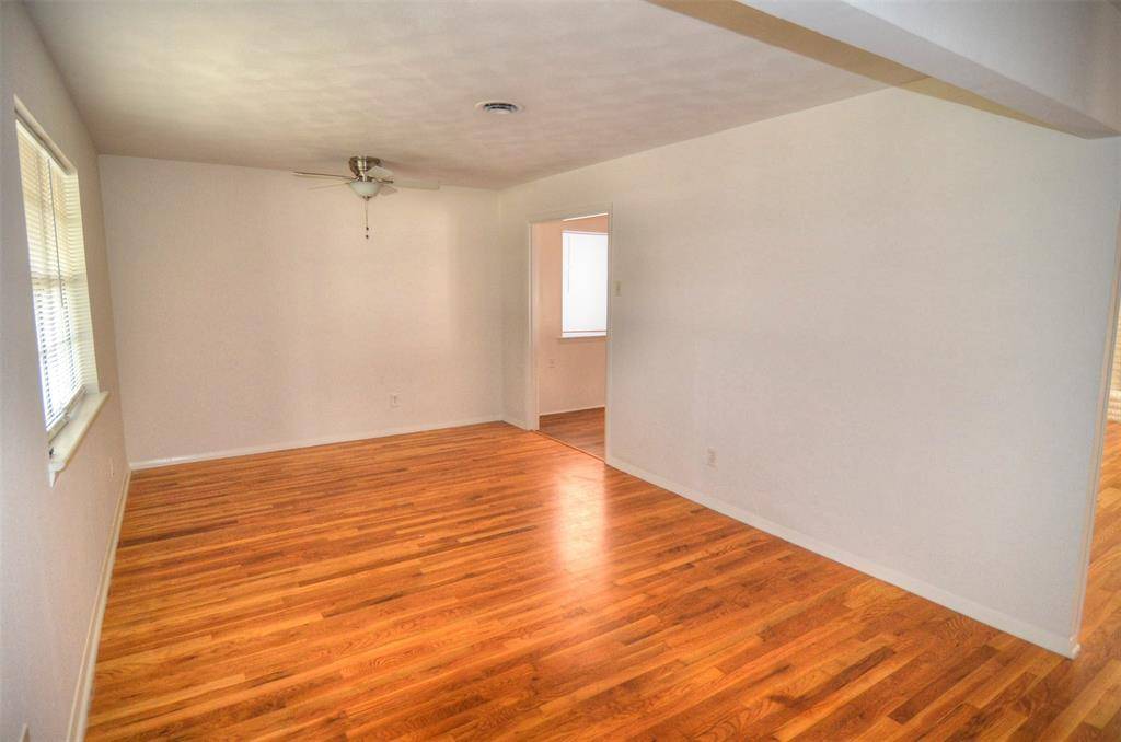 2528 Saint Francis Avenue, Dallas, TX 75228