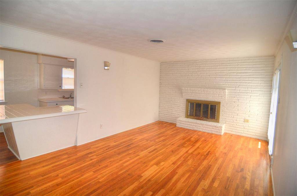 2528 Saint Francis Avenue, Dallas, TX 75228