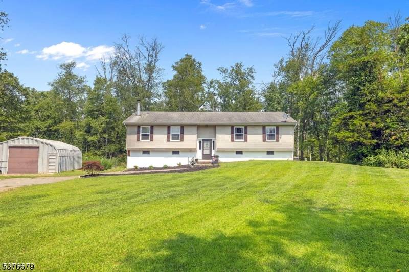 411 Shades Of Death Rd, Allamuchy Twp., NJ 07838