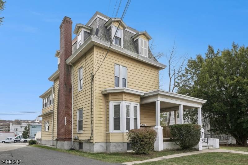 24 Franklin Pl, Summit City, NJ 07901