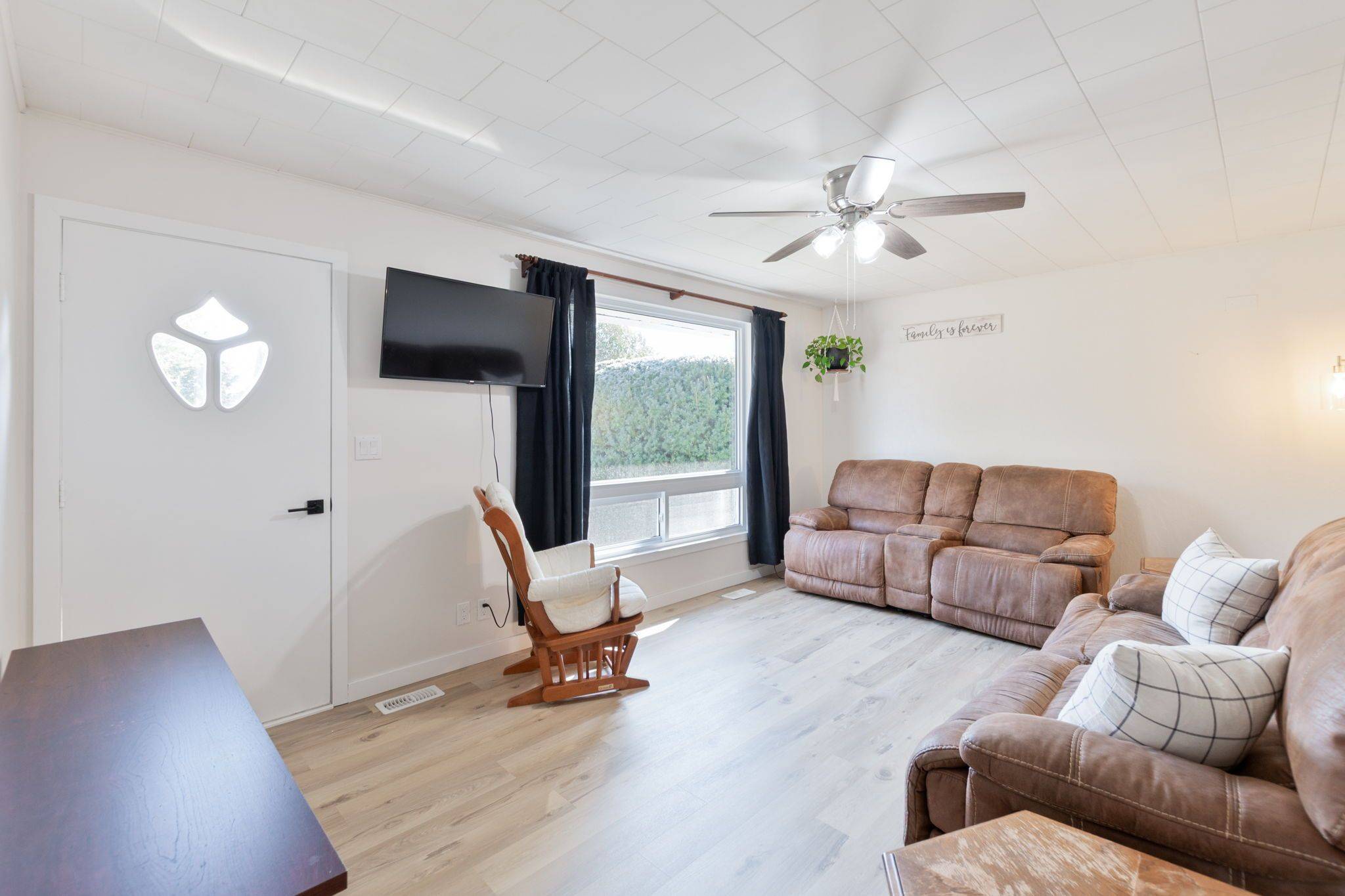 204 Evandale ST, West Elgin, ON N0L 2P0