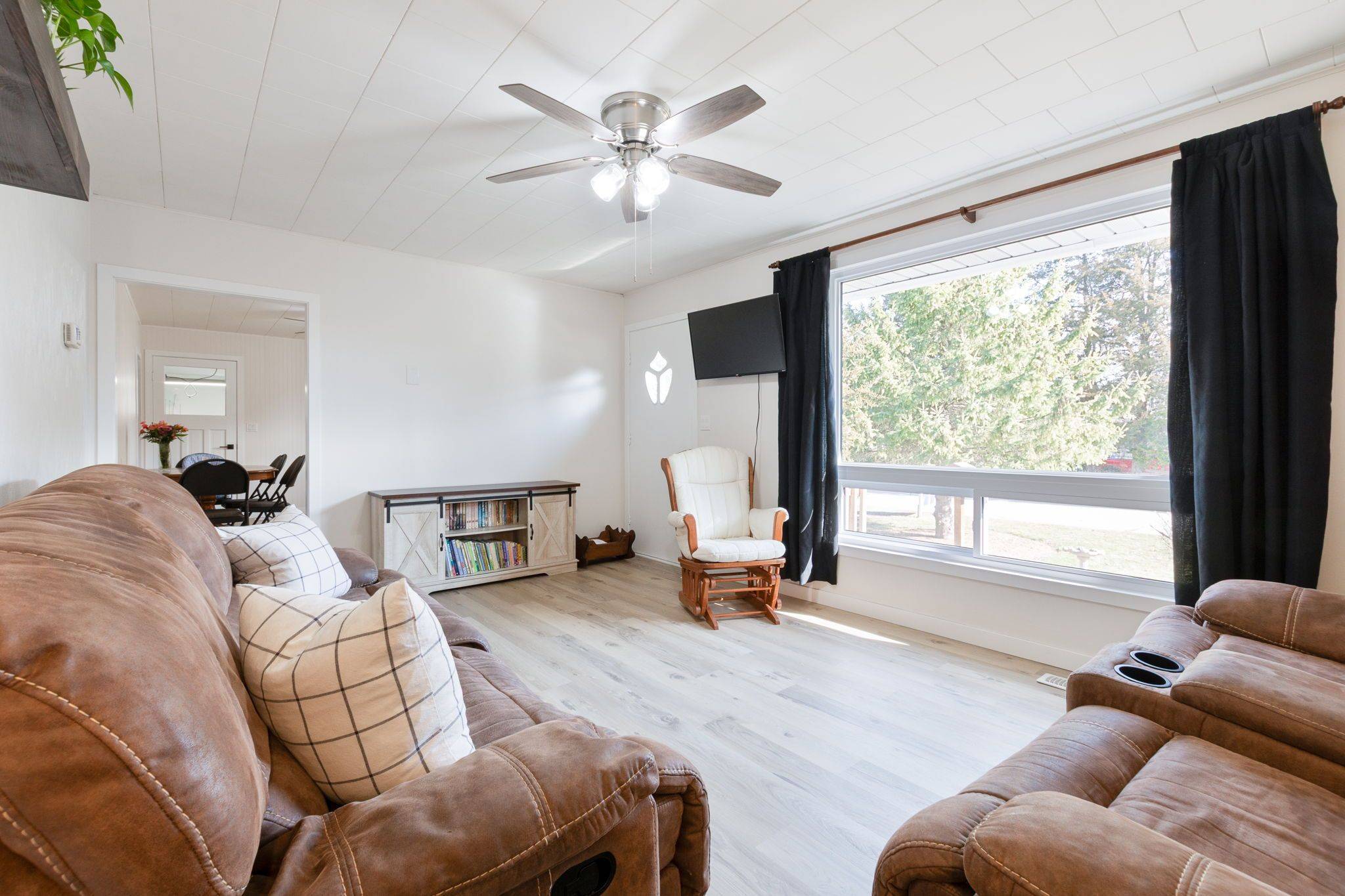 204 Evandale ST, West Elgin, ON N0L 2P0