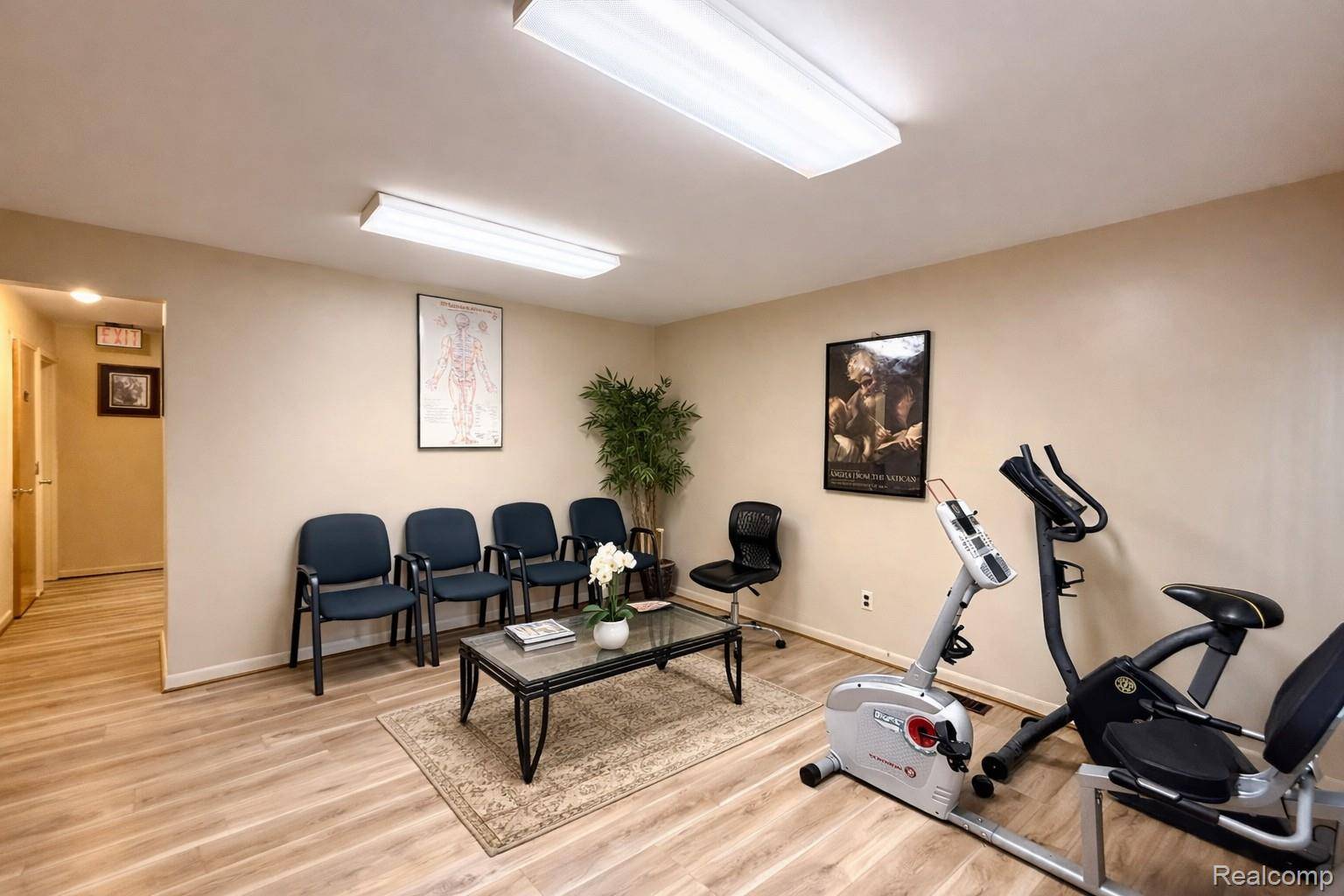 1049 Inkster RD, Garden City, MI 48135