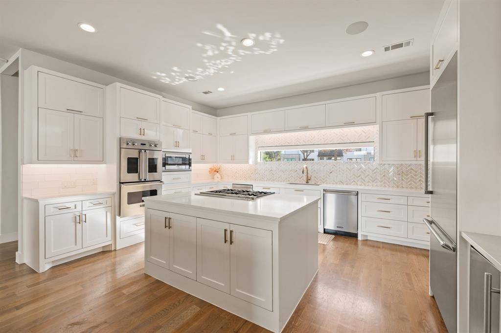 5615 Brookstown Drive, Dallas, TX 75230