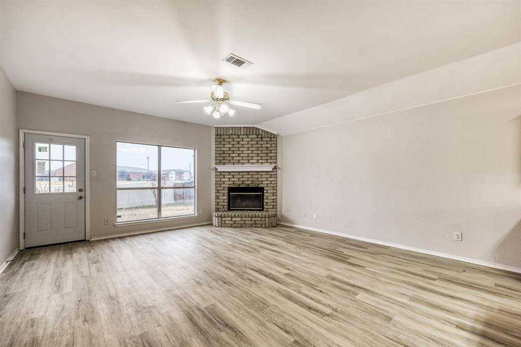 420 Overland Trail, Cedar Hill, TX 75104