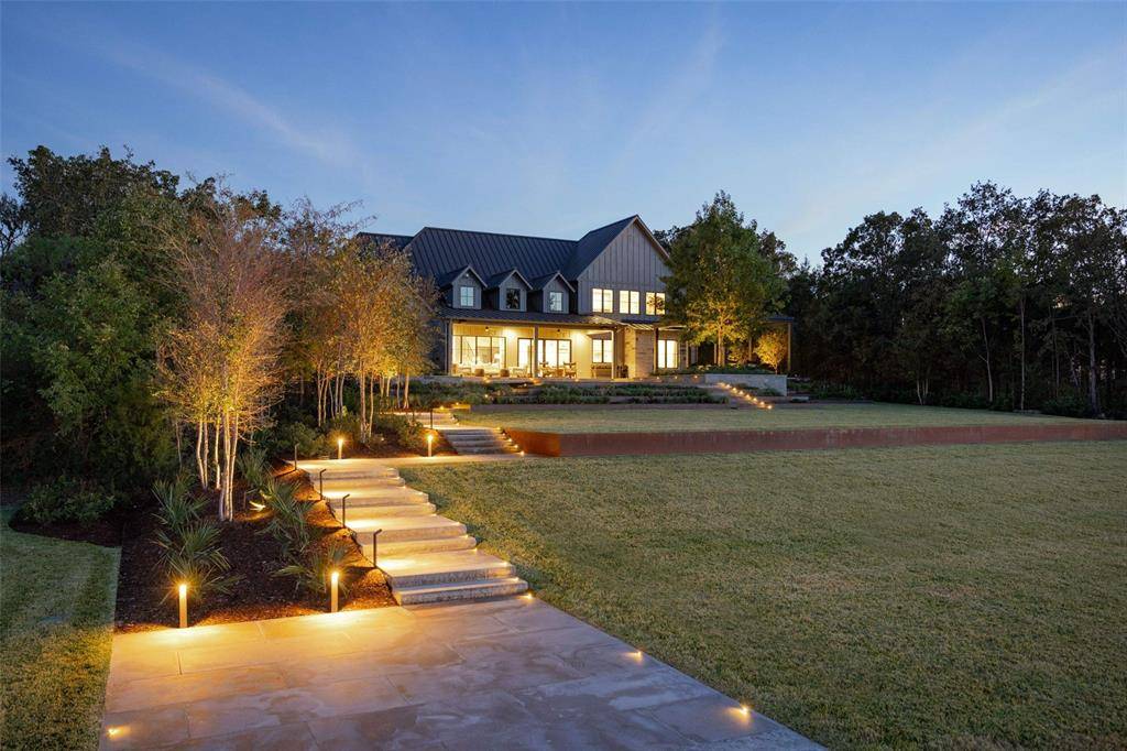 211 Deer Valley, Mabank, TX 75147