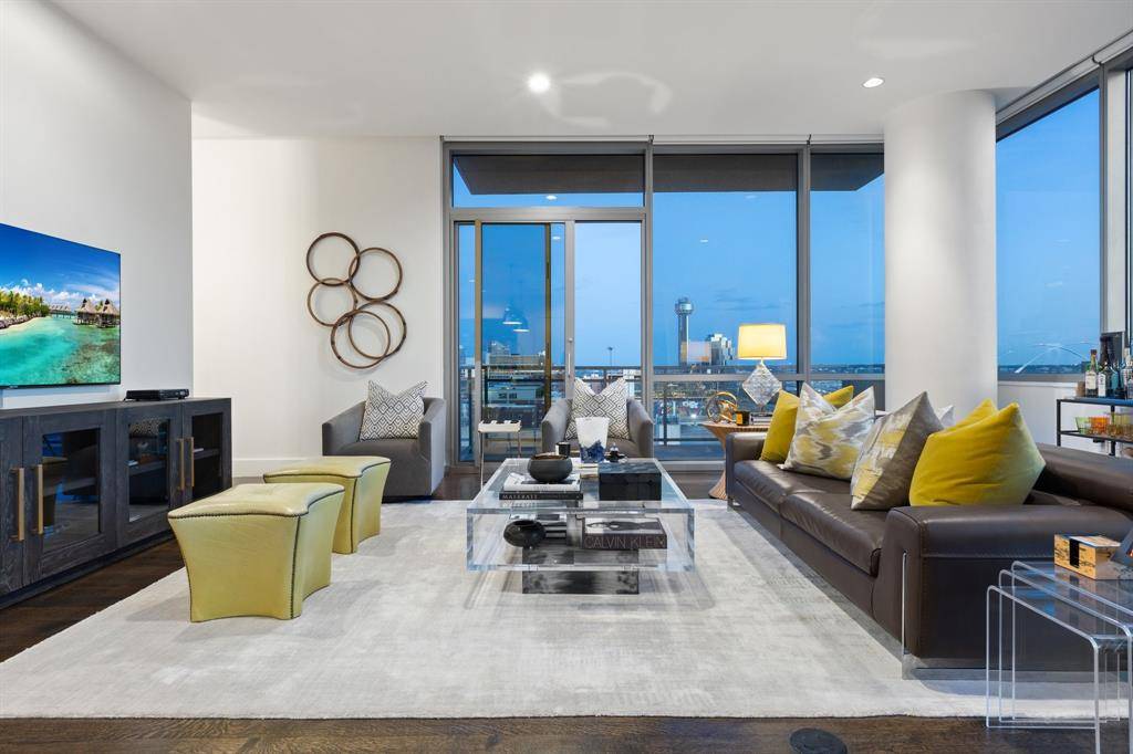 2200 Victory Avenue #1105, Dallas, TX 75219