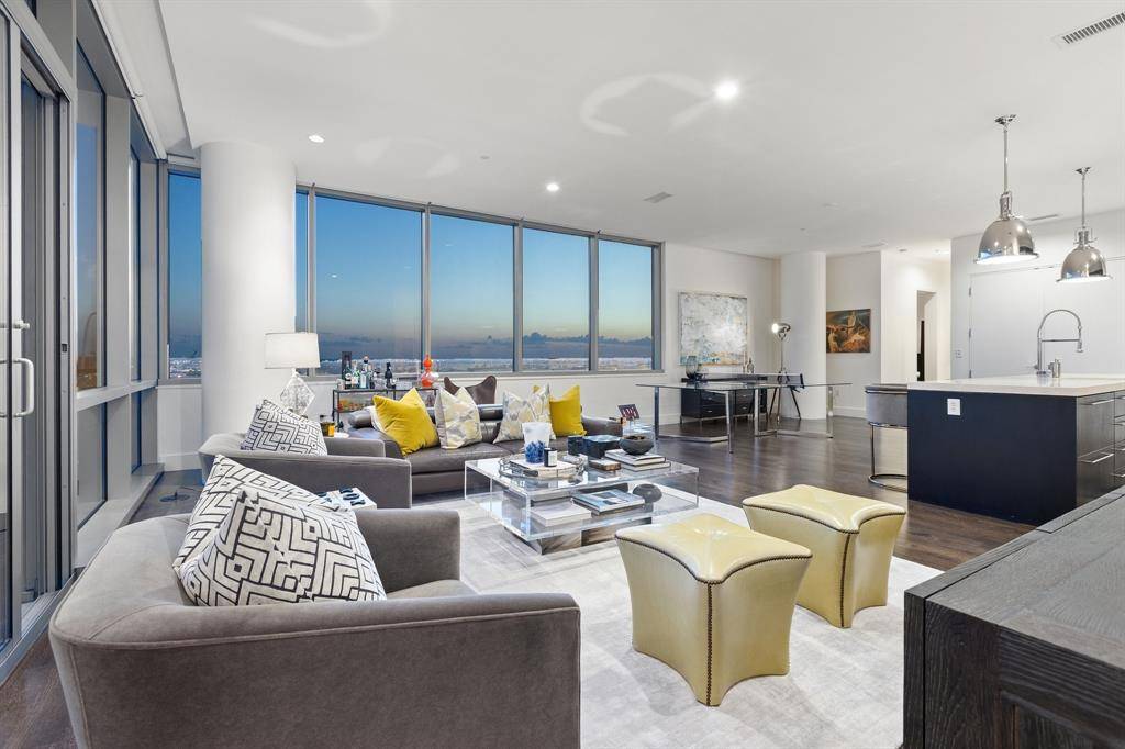 2200 Victory Avenue #1105, Dallas, TX 75219