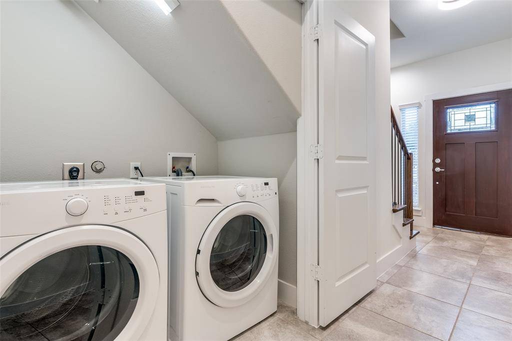 1320 Palm Springs Lane, Dallas, TX 75204