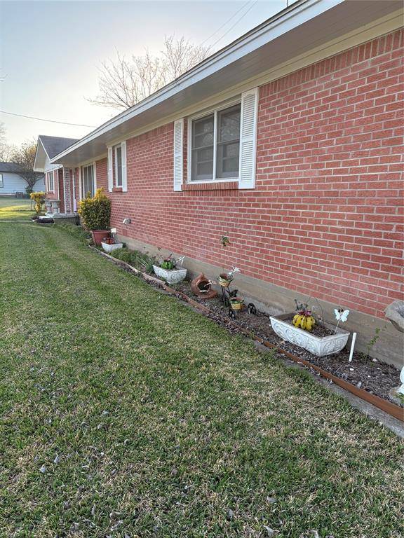 1403 W 5th Street, Clifton, TX 76634