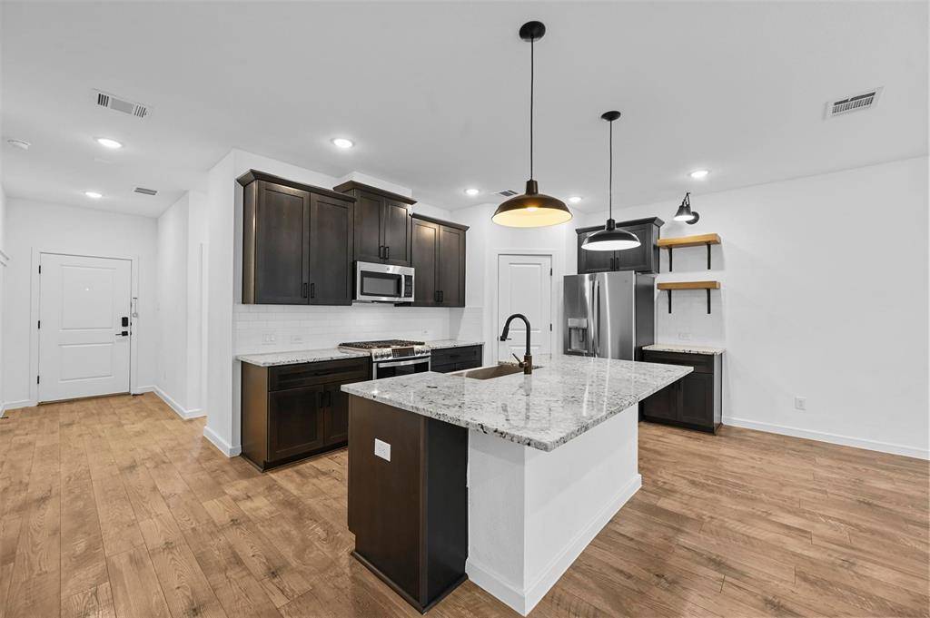 1428 Victoria Street, Mesquite, TX 75181