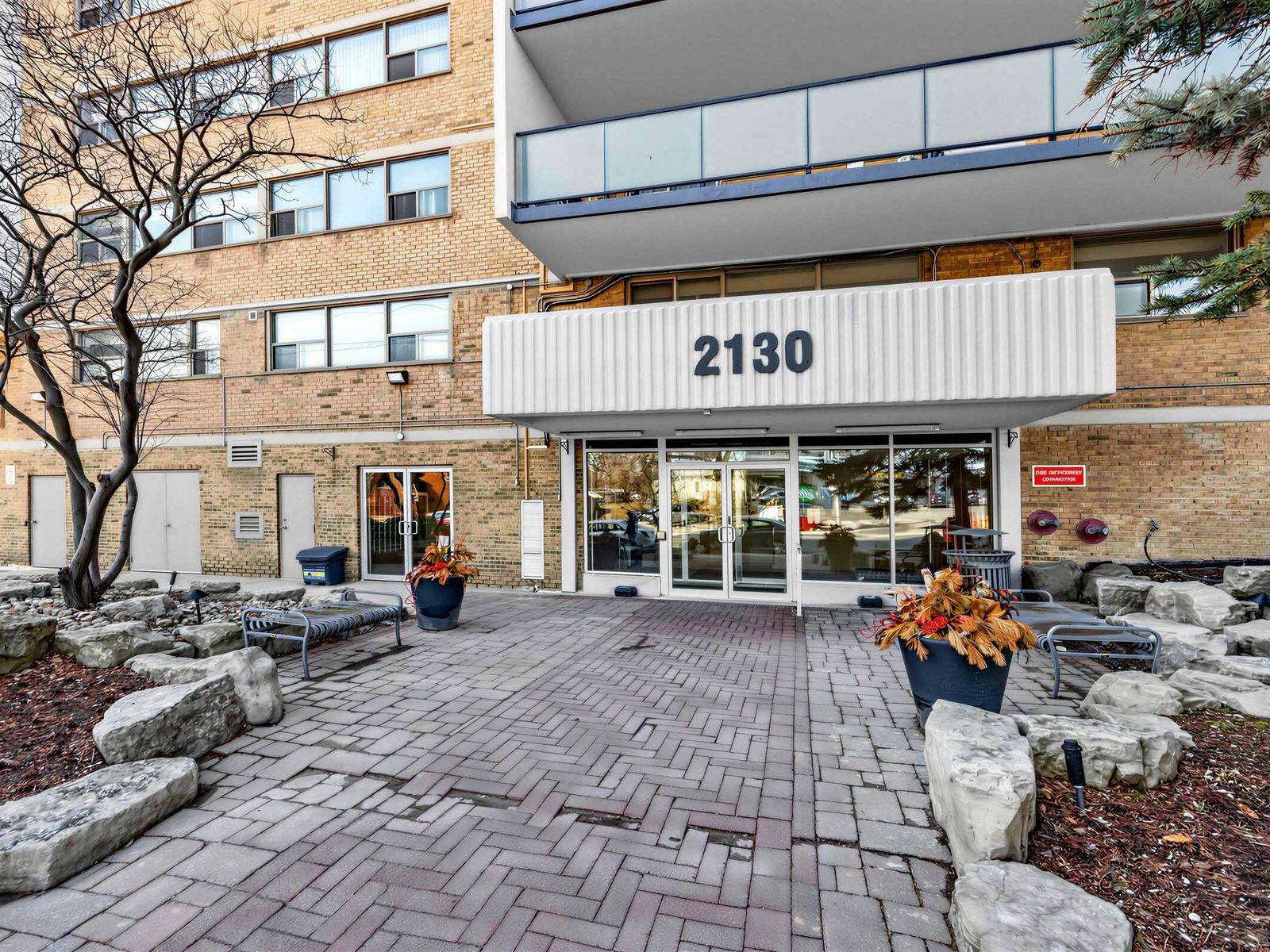 2130 Weston RD #805, Toronto W04, ON M9N 3R9