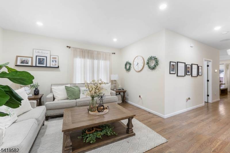 38 Center St, Belleville Twp., NJ 07109