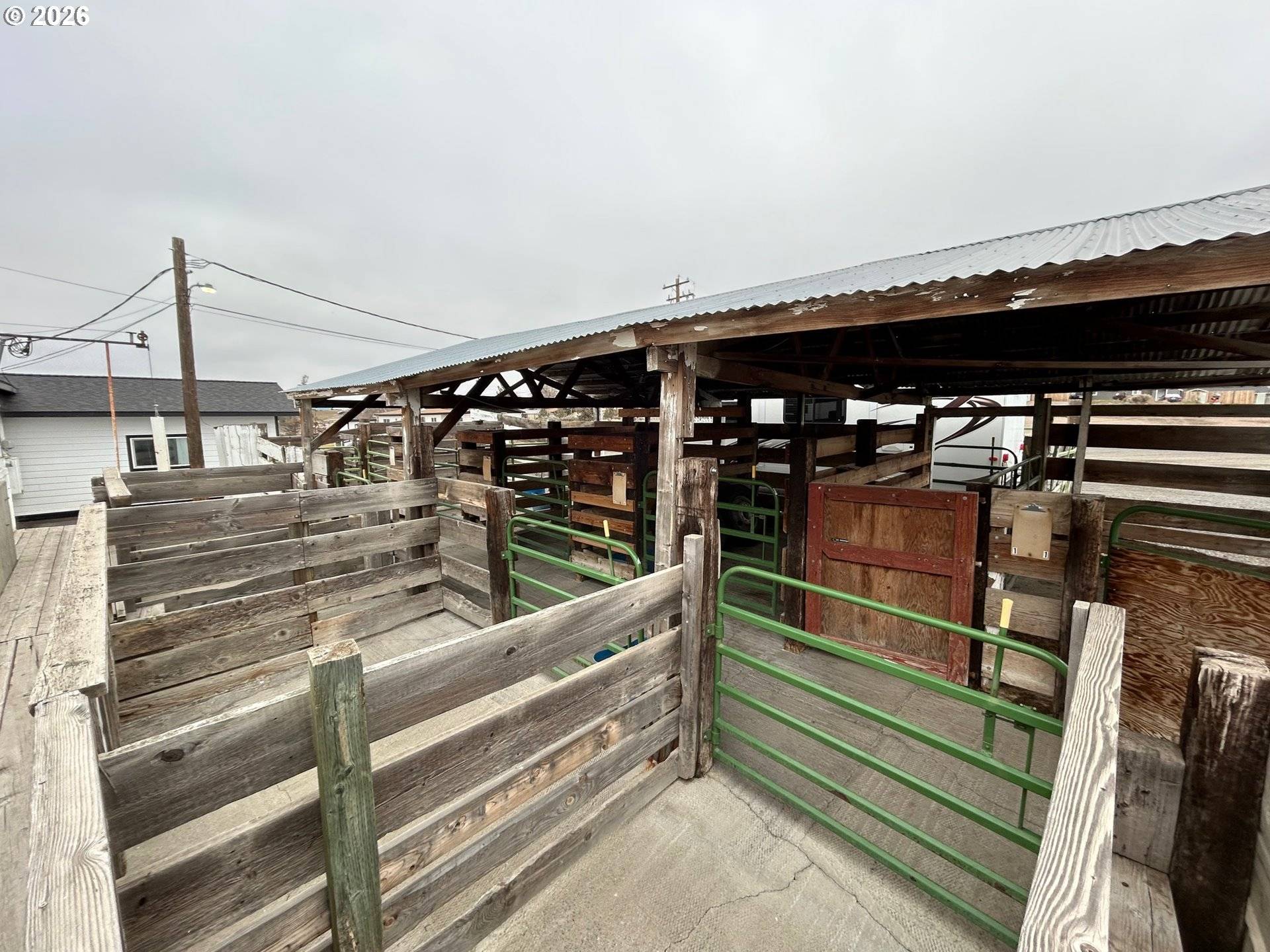 1762 S ADAMS DR, Madras, OR 97741