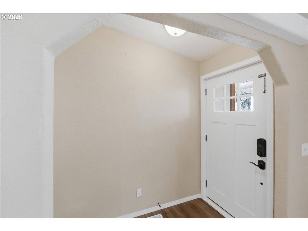 905 MOUNTAIN VIEW RD, Sweet Home, OR 97386