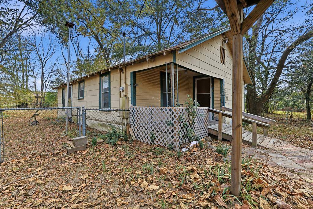 409 N Henry Street, Lindale, TX 75771