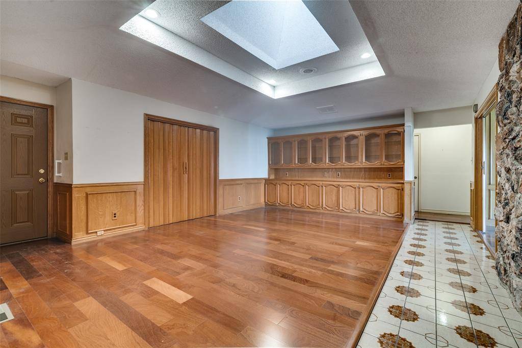 407 Yacht Club Drive, Rockwall, TX 75032