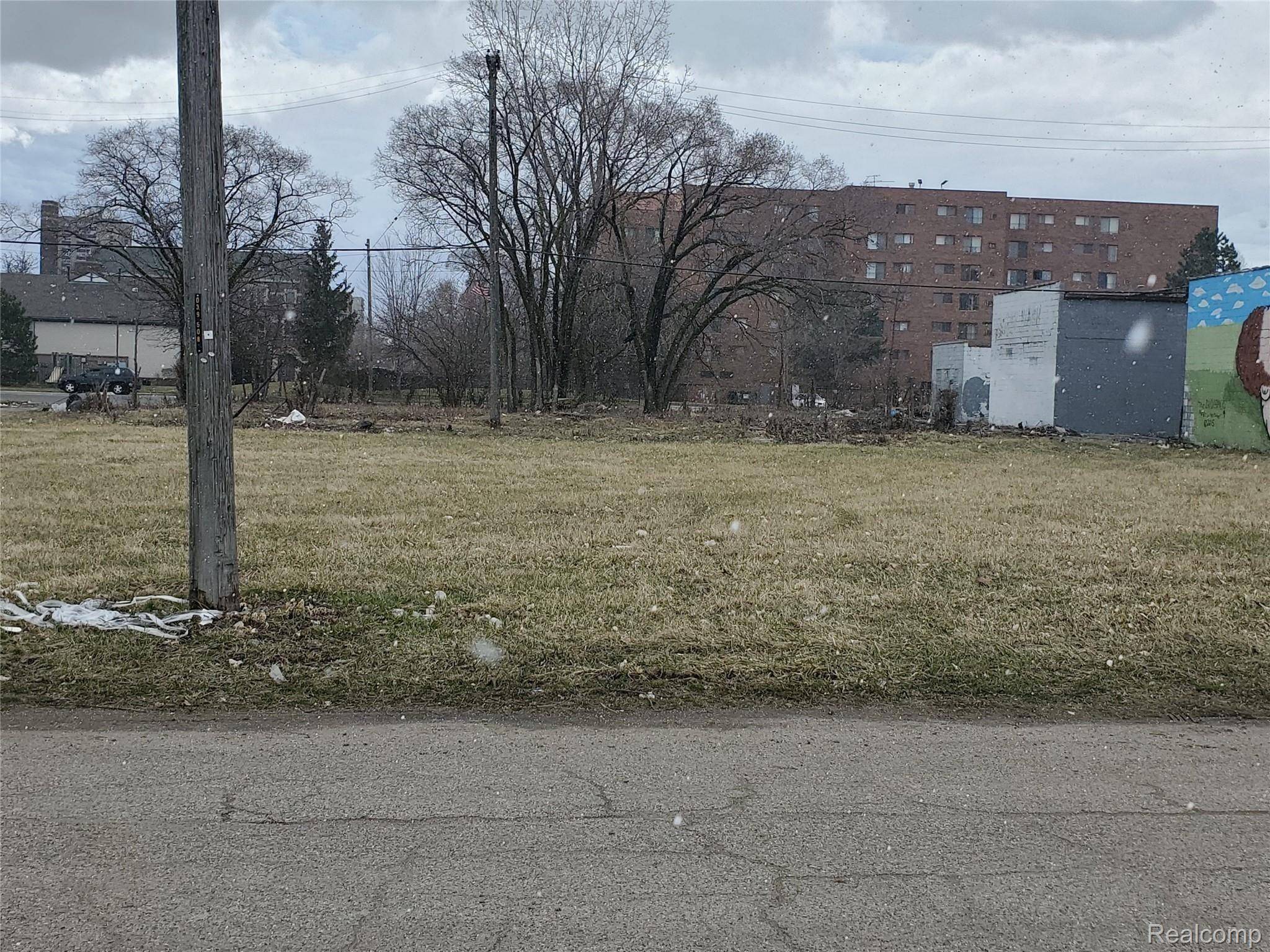 2138 HENDRICKS, Detroit, MI 48207