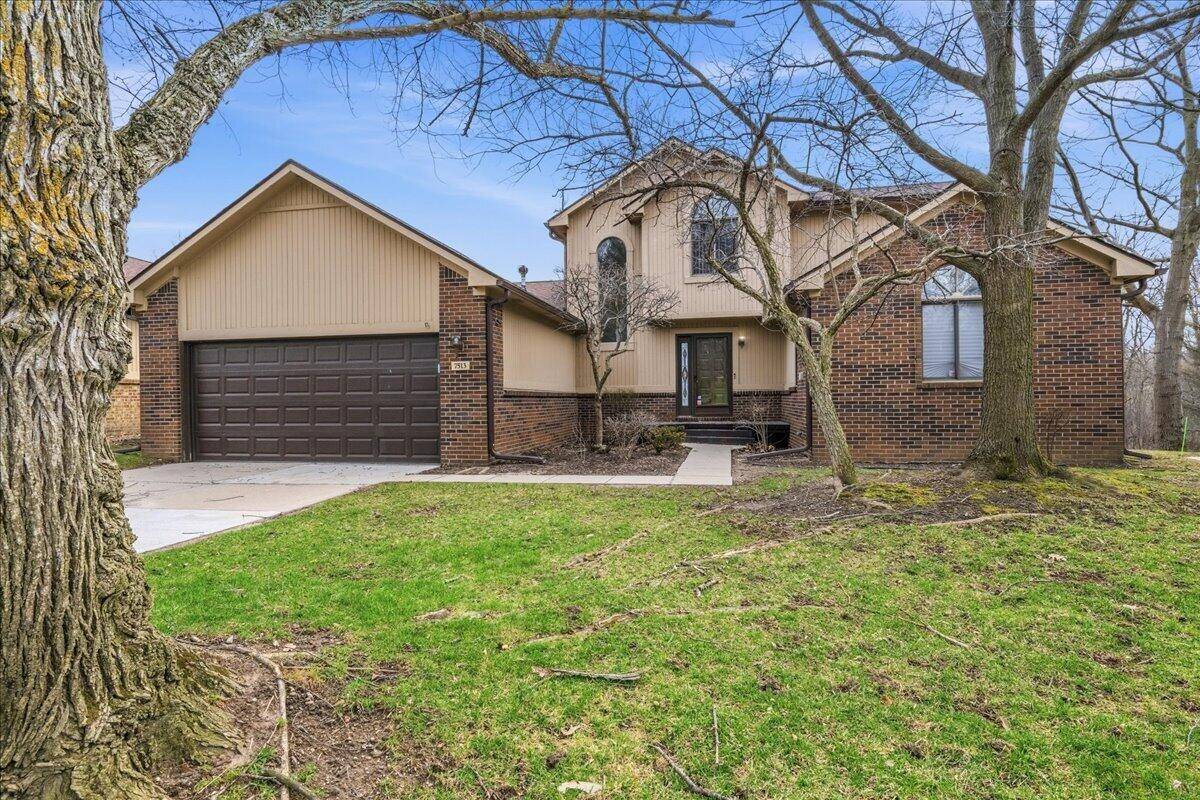 7513 Hickory Hill DR, West Bloomfield Twp, MI 48322