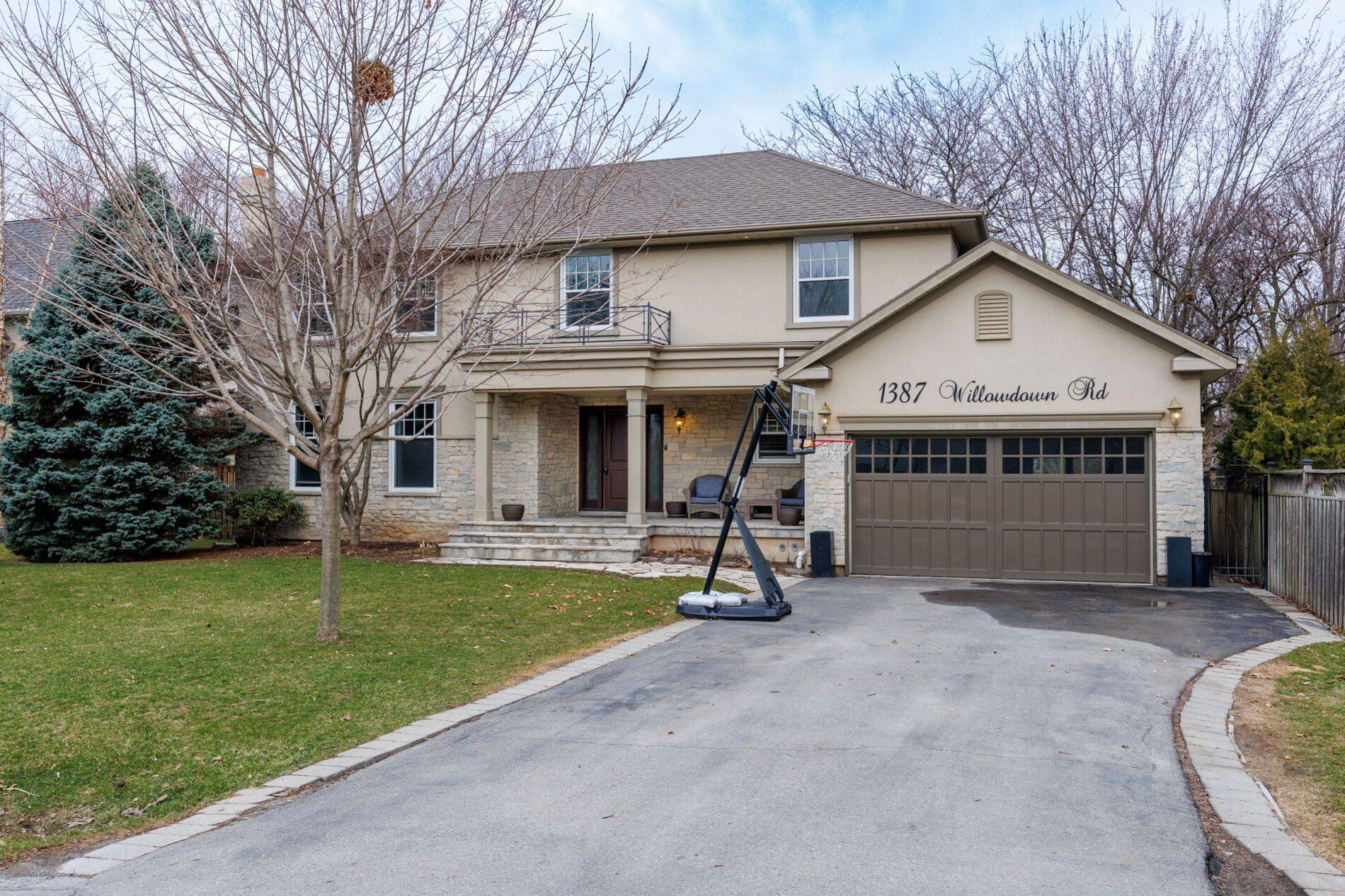 1387 Willowdown RD, Oakville, ON L6L 1X2