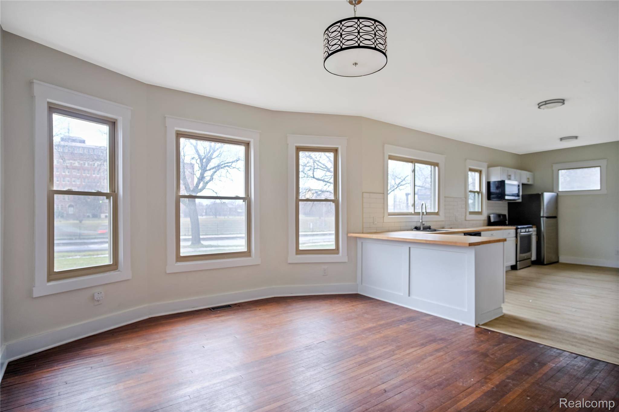 900 Hazelwood ST #Lower, Detroit, MI 48202