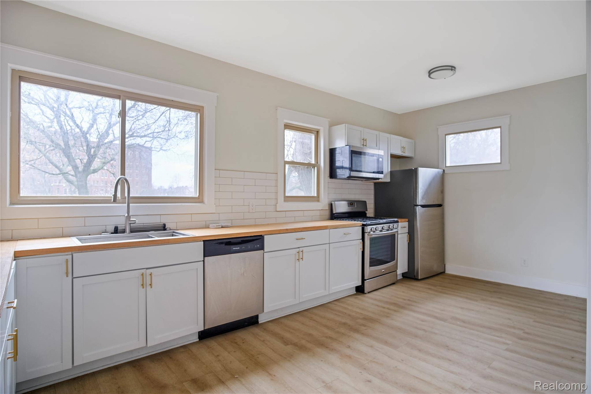 900 Hazelwood ST #Lower, Detroit, MI 48202