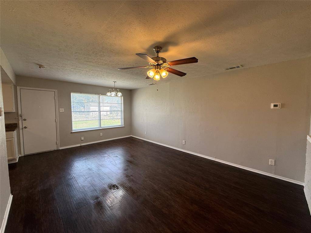 6335 Bellbrook Drive, Dallas, TX 75217