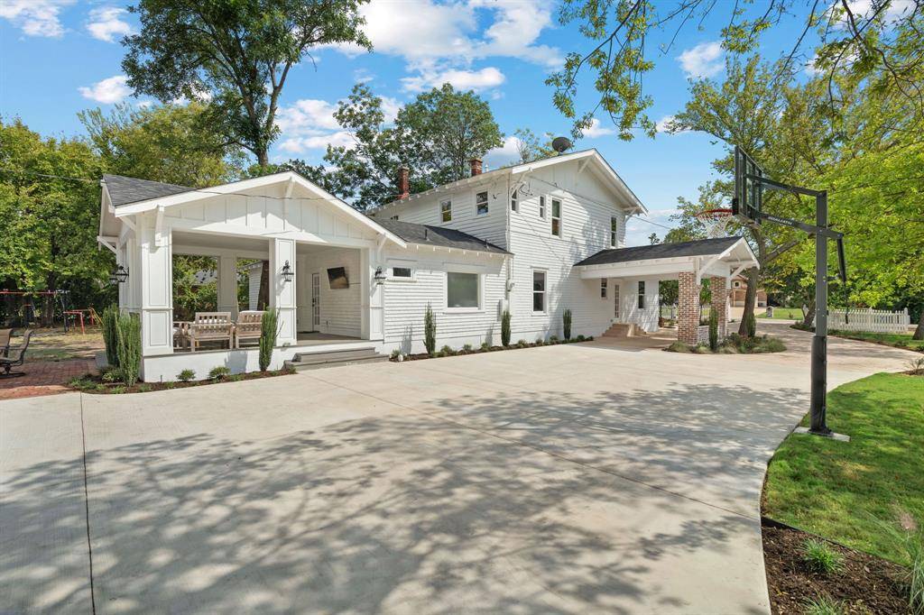 307 Huffhines Street, Richardson, TX 75081