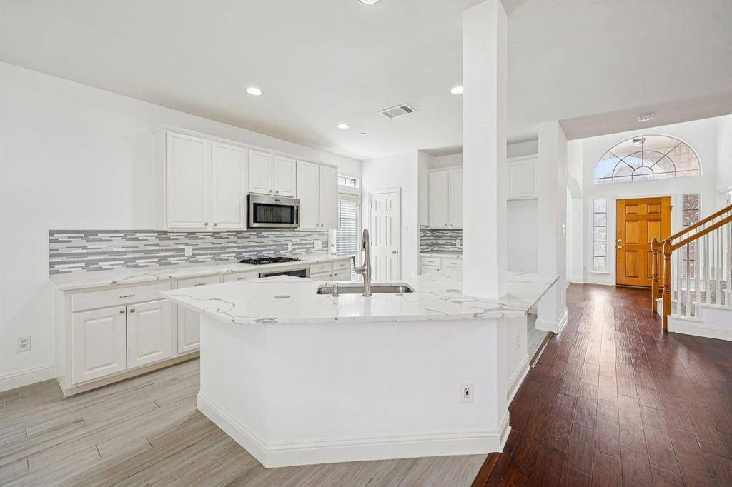 8316 Charleston Street, Irving, TX 75063