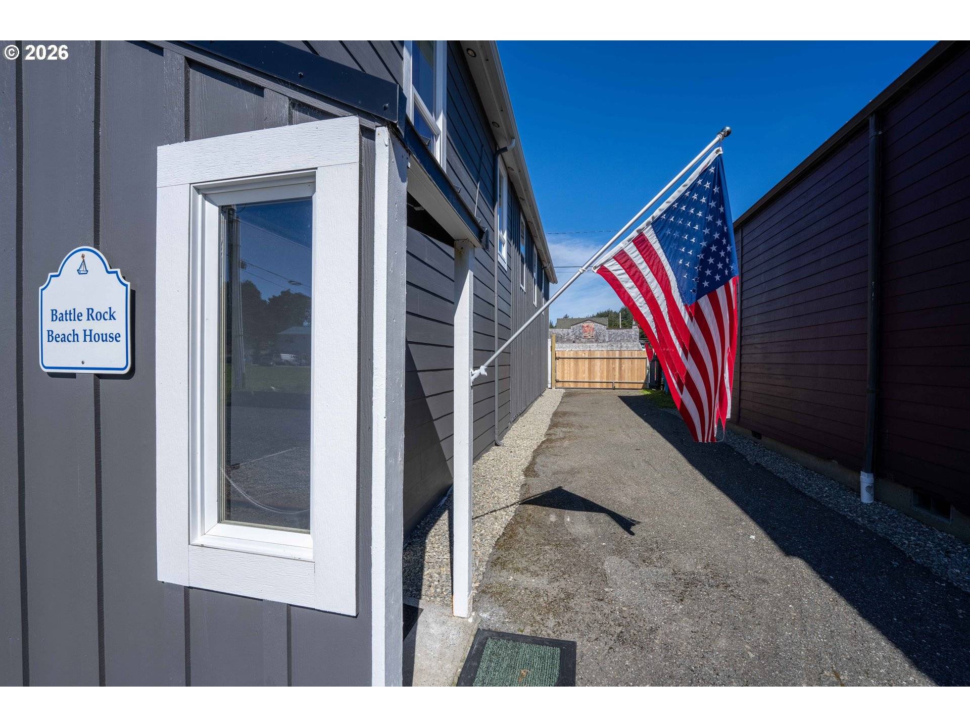 267 6TH ST, Port Orford, OR 97465