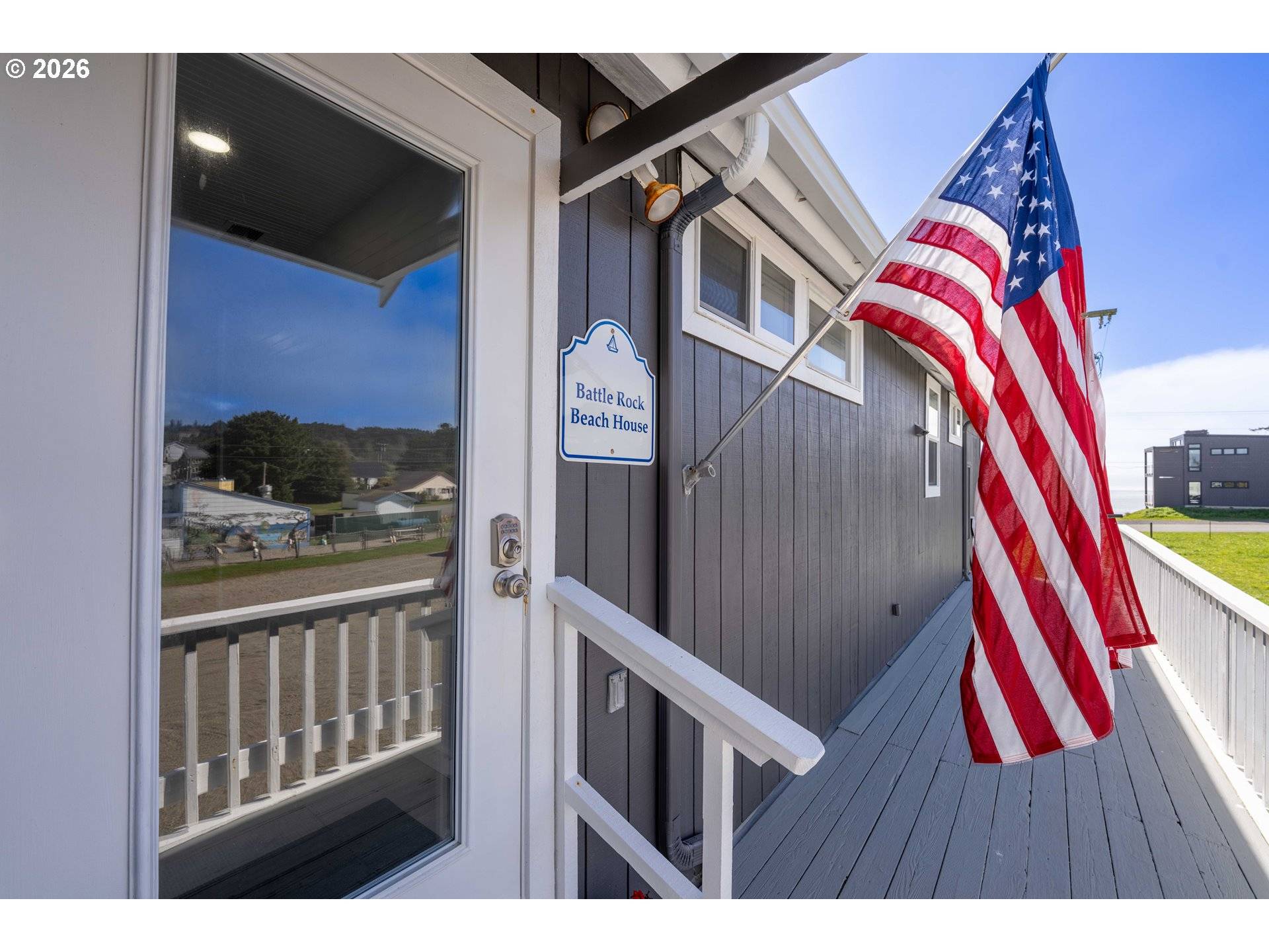 267 6TH ST, Port Orford, OR 97465