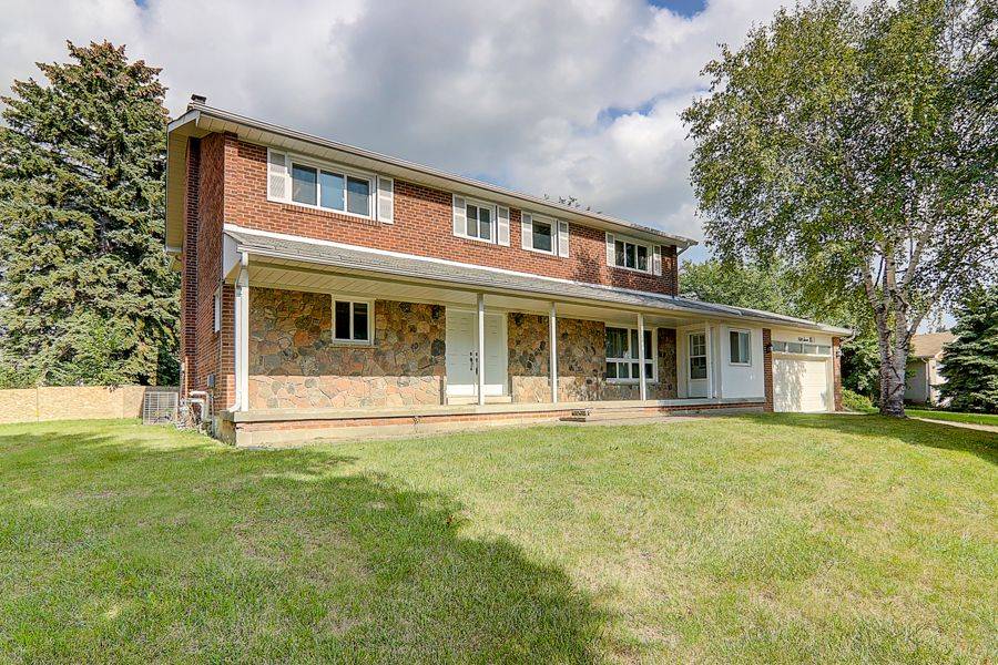 57 Laureleaf RD, Markham, ON L3T 2X9