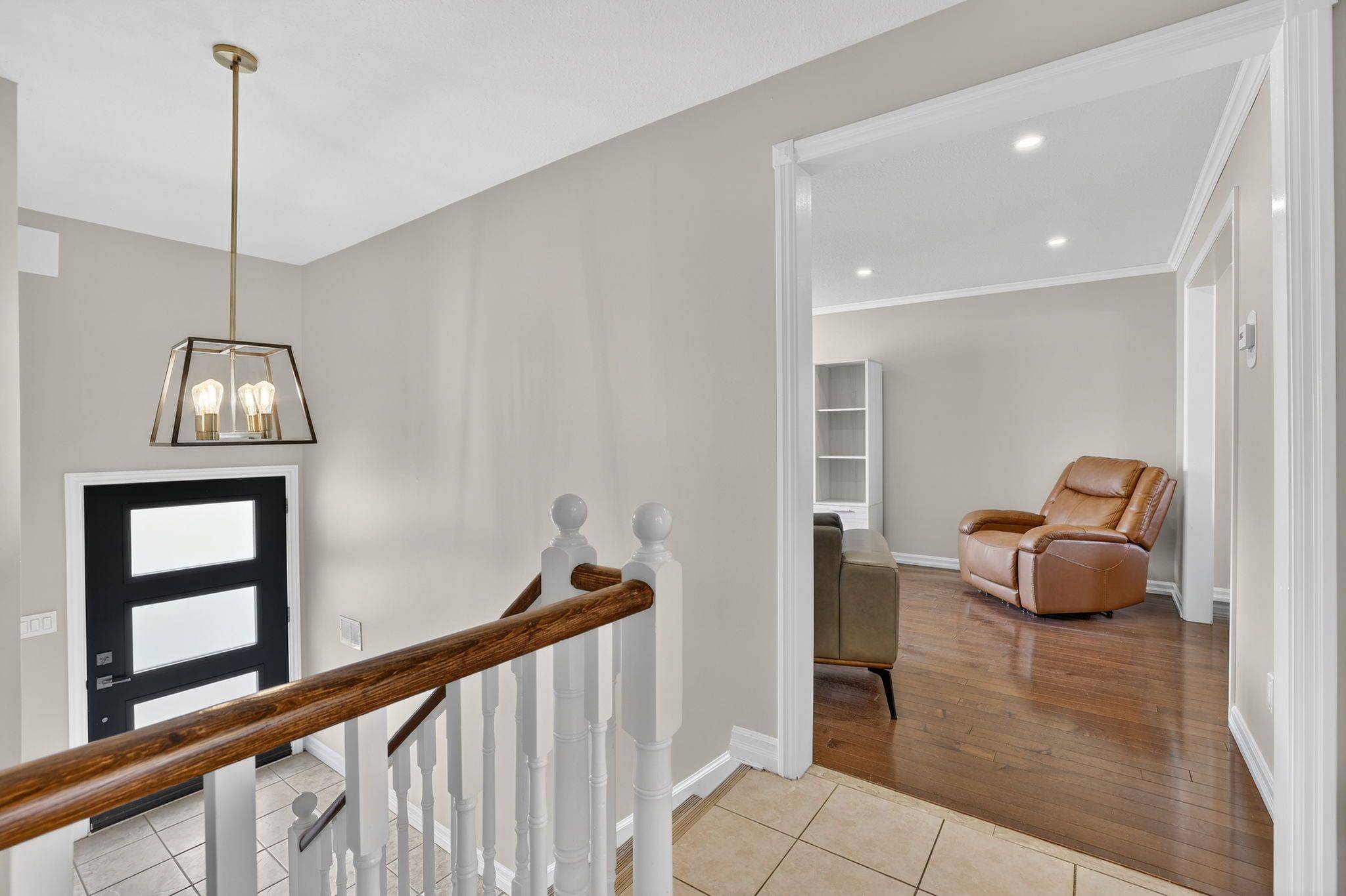 10 Catherine ST, Adjala-tosorontio, ON L0G 1L0